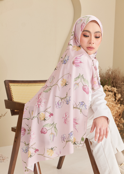 Elara Shawl in Peach Pink