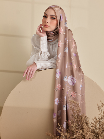 Elara Shawl in Brown