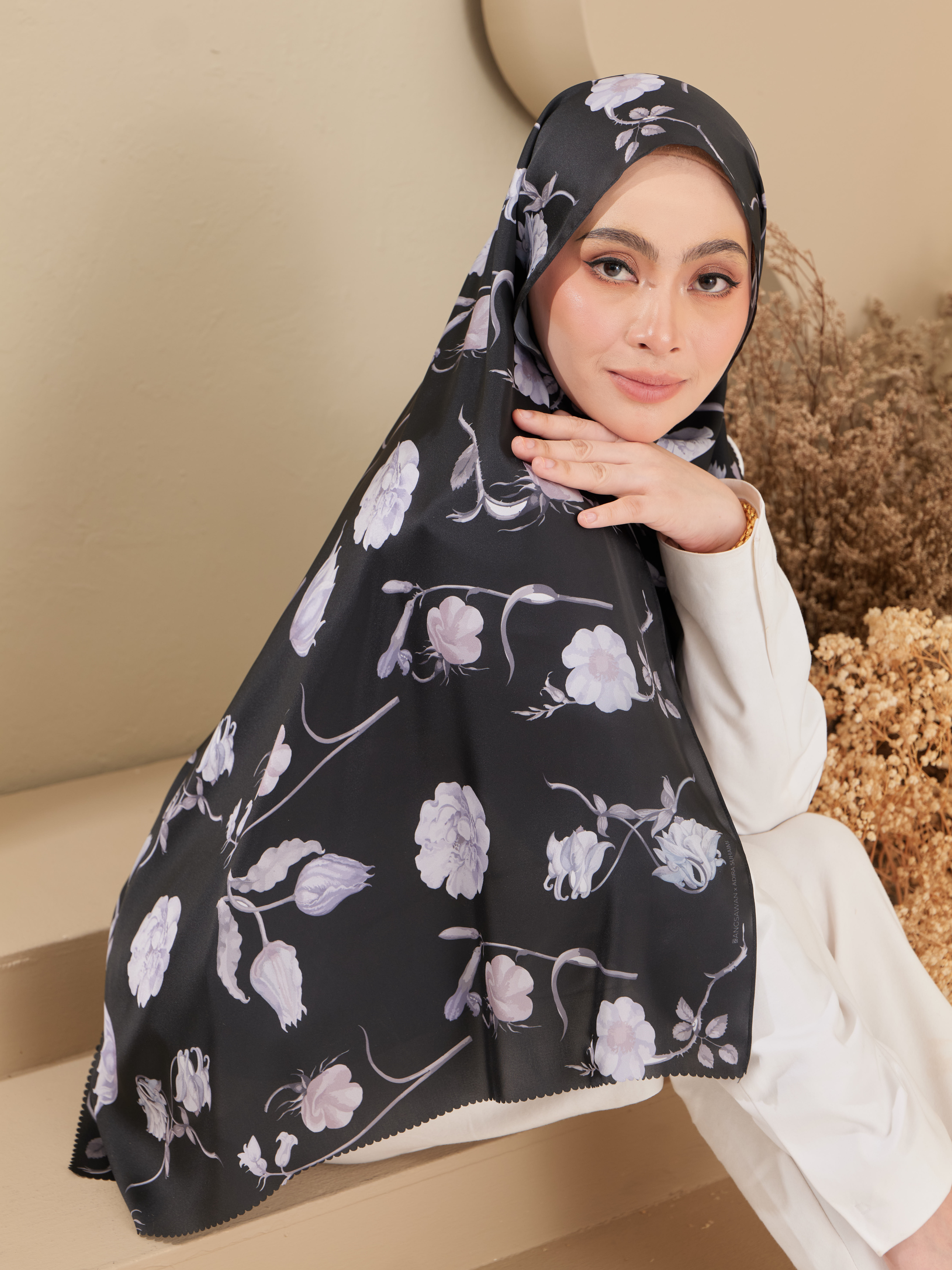 Elara Shawl in Midnight Black