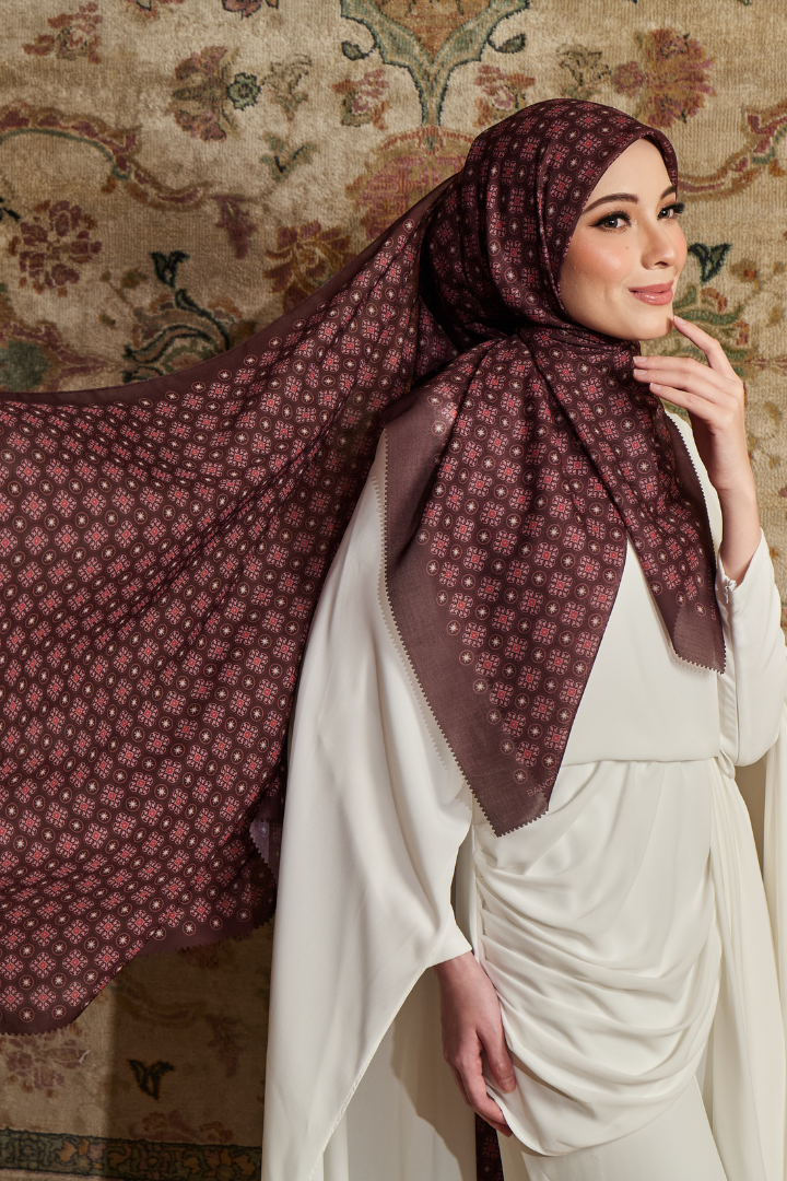 Maharani Shawl in Burn Maroon