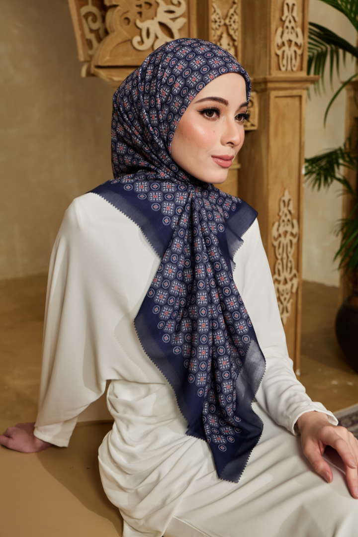 Maharani Square in Berry Blue