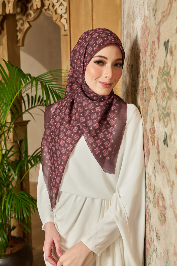 Maharani Square in Burn Maroon