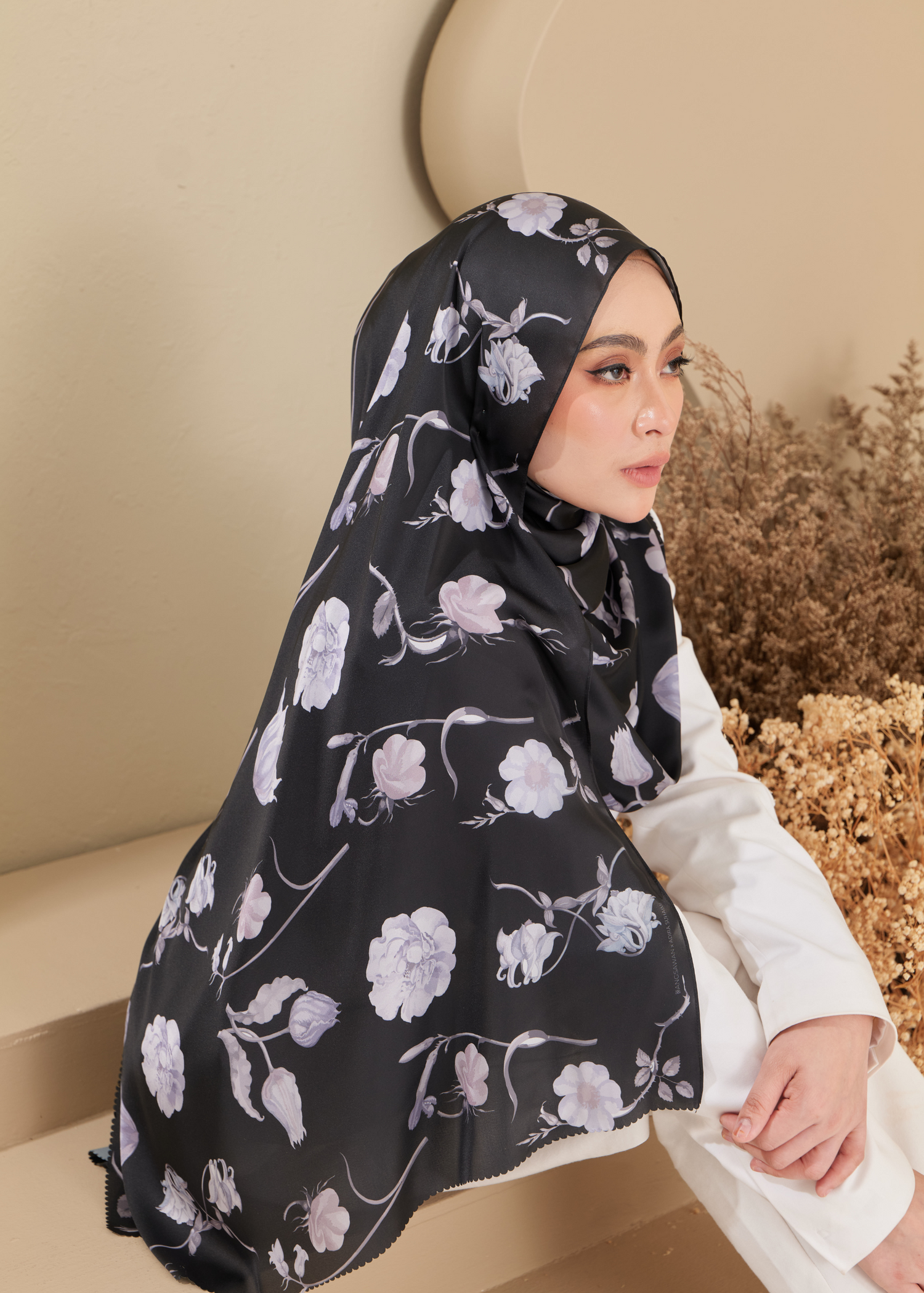 Elara Shawl in Midnight Black