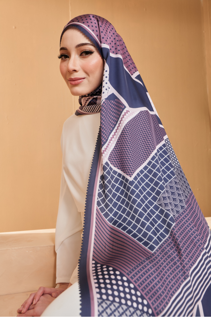 Ekhatan Shawl in Blue