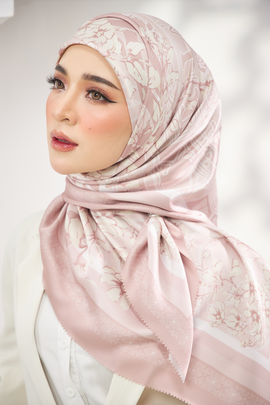 Maya Square in Blush Pink