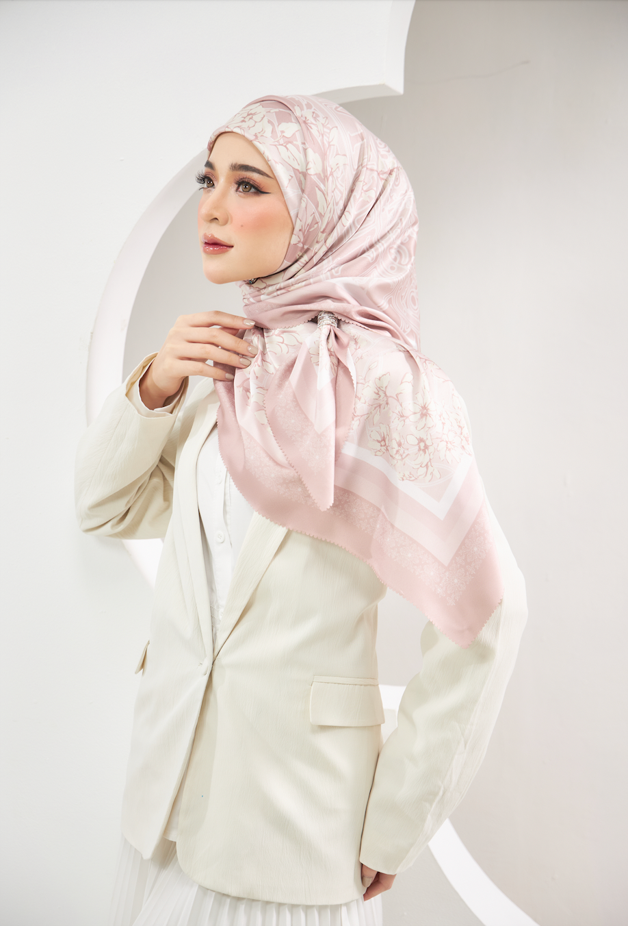 Maya Square in Blush Pink