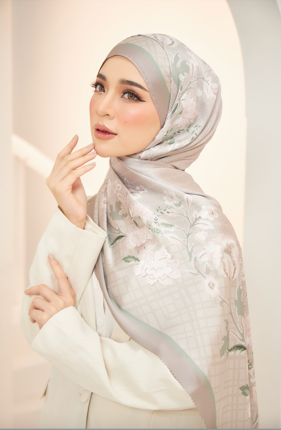 Claudia Shawl in Mauve