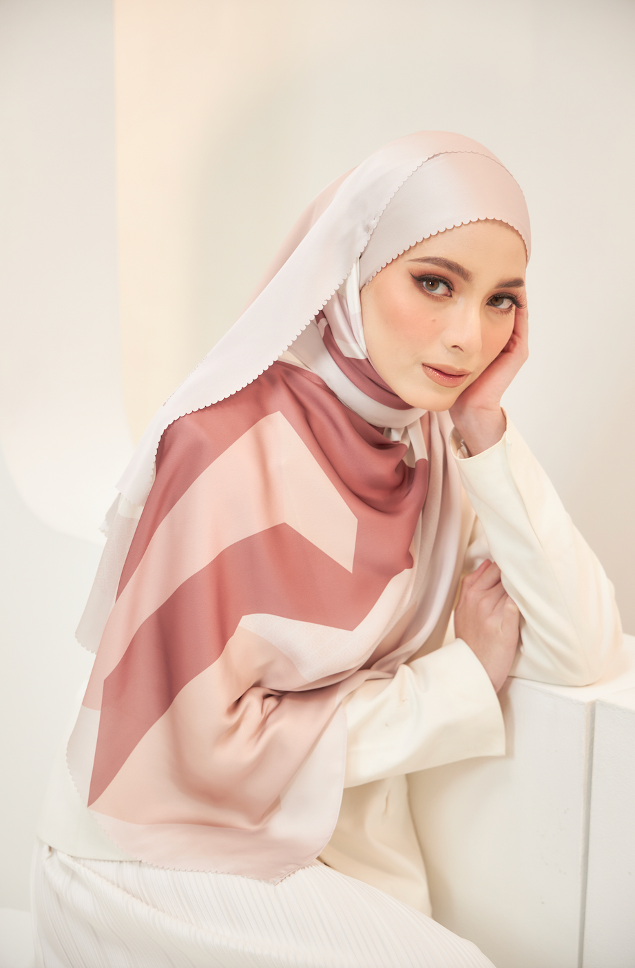 Nour Shawl in Dusty Rose