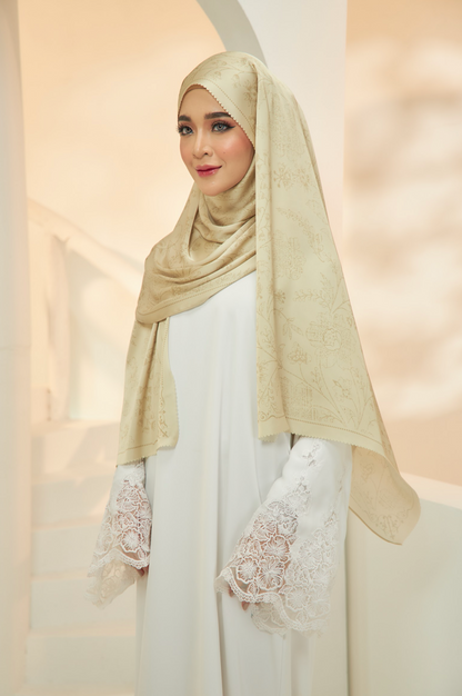 Zizi x Bangsawan : Truffle Shawl in CHAMPANGE