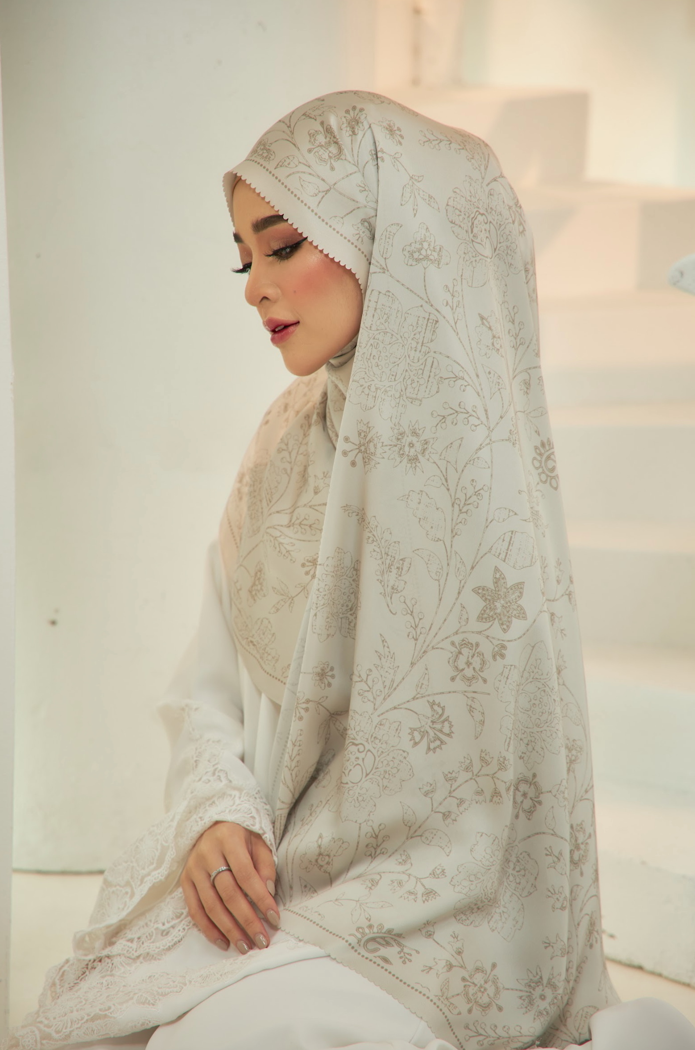 Zizi x Bangsawan : Truffle Shawl in Nude