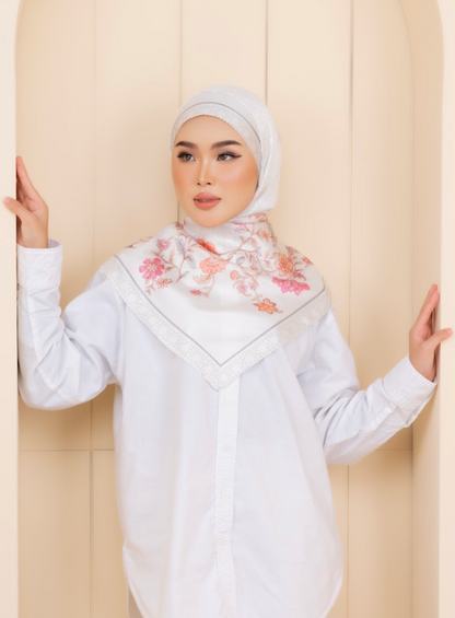 Clarissa Shawl in White